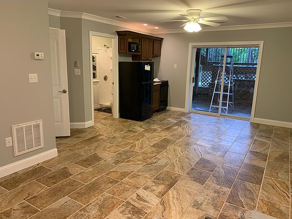 3rd image of 1904 Penwood Dr