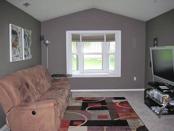 3rd image of 1024 NW 90th Dr
