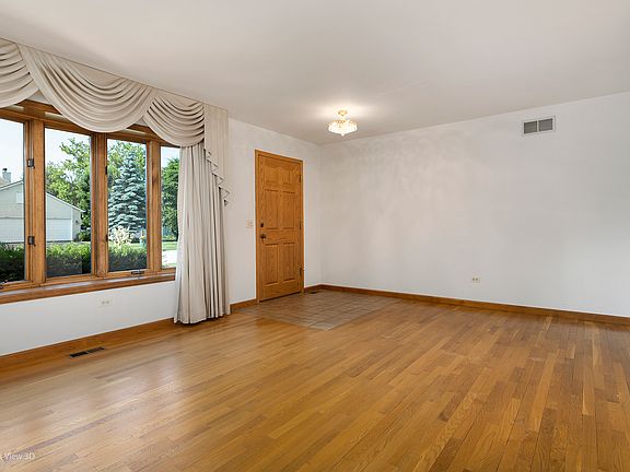 3rd image of 4008 Stoney Island Ave