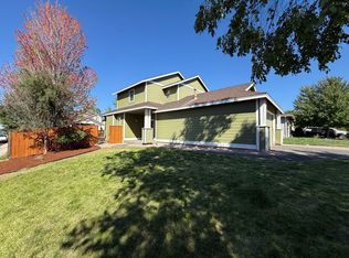 1765 NW Kingwood Ave, Redmond, OR 97756