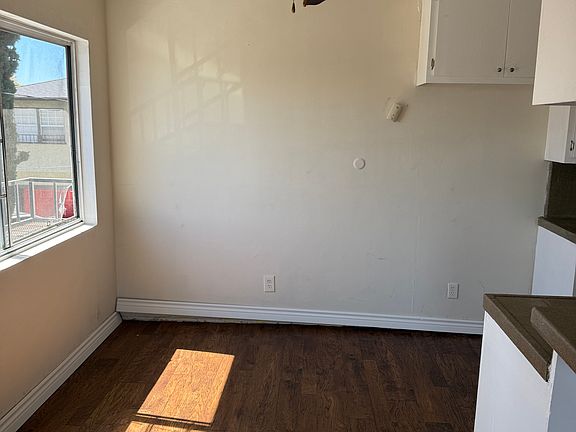2nd image of 2789 Laurel Pl #B