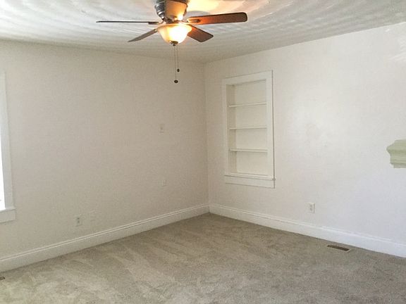 5th image of 211 W 27th St APT 1