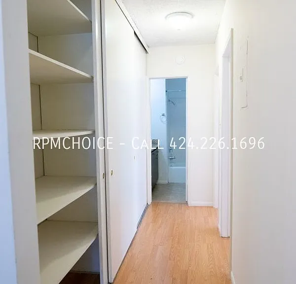 3560 Del Amo Blvd #A — Photo 21
