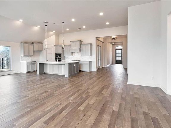 3rd image of 3929 Purple Sage Dr