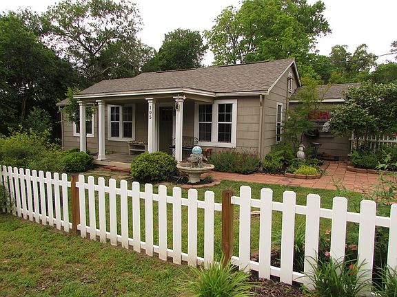 3rd image of 105 Langham Ln