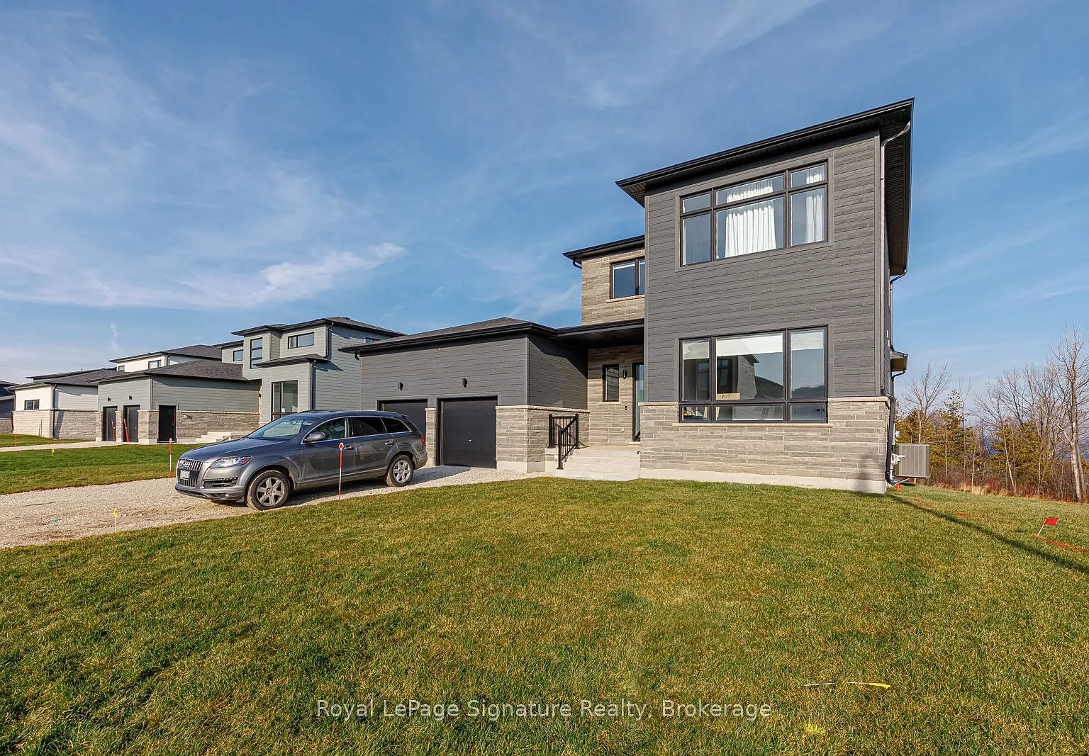 4 bed, $5,500 — Photo 1