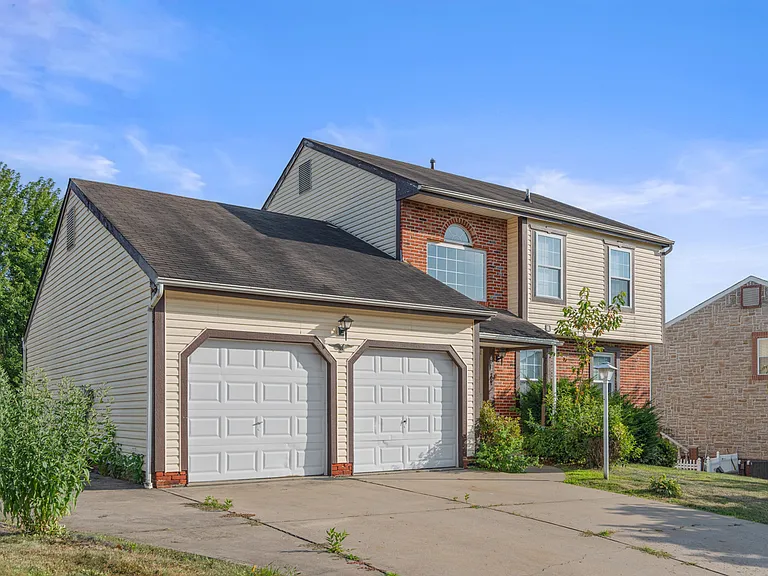 602 Cassandra Dr — Photo 3