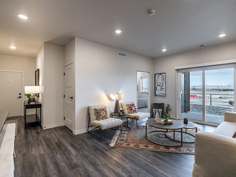 Confluence Apartments — Photo 18