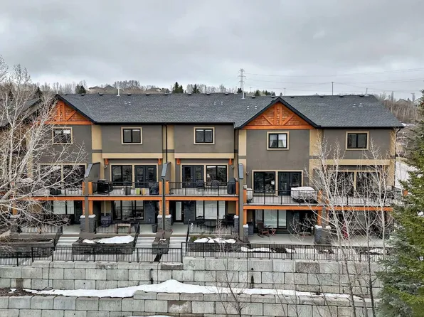405 Valley Ridge Mnr NW, Calgary, AB T3B 6C5