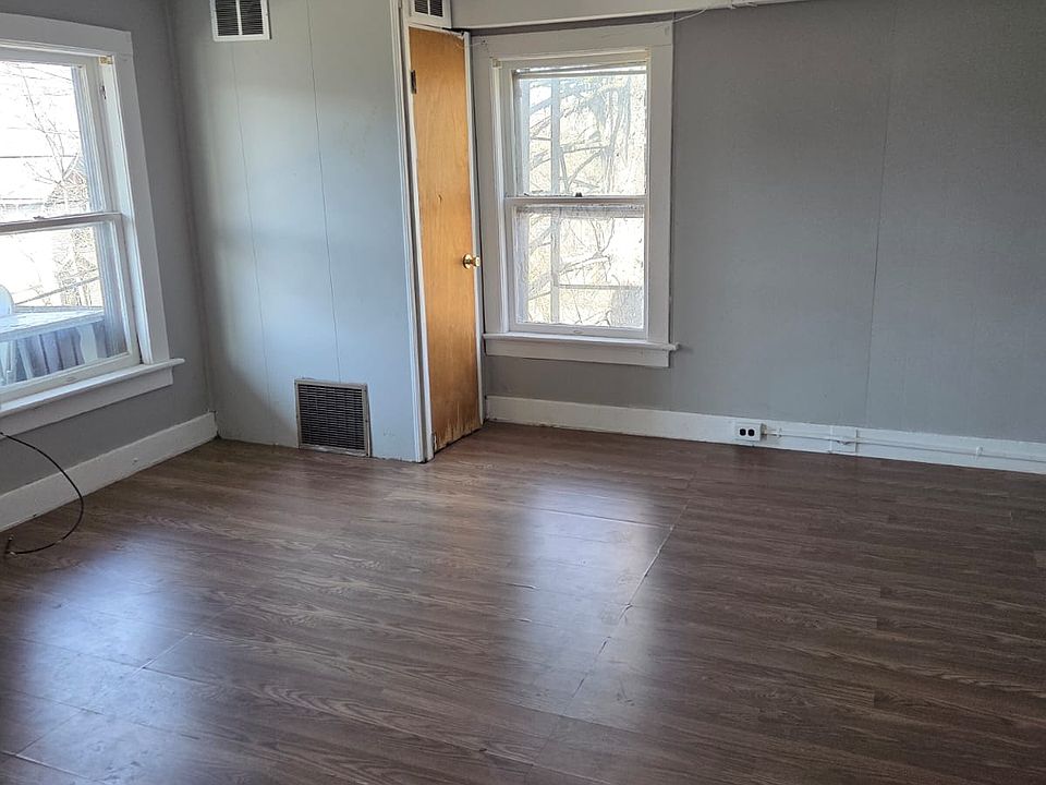 1st image of 13 Mill St #2