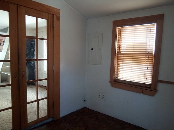 2nd image of 21 Asbury Ave