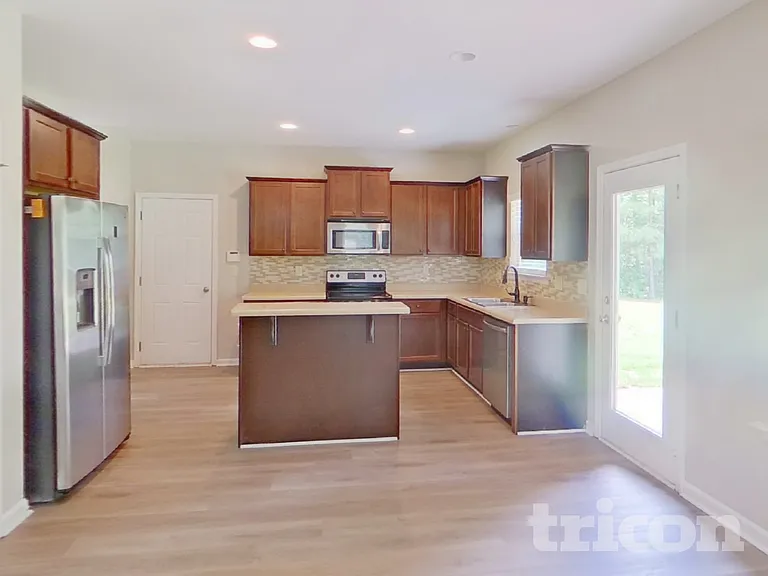 155 Hickory Hills Dr — Photo 4
