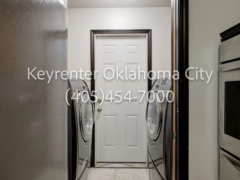 10912 N Blackwelder Ave — Photo 15