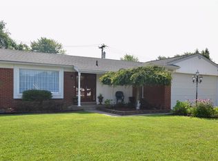 37560 Dodge Park Rd, Sterling Heights, MI 48312