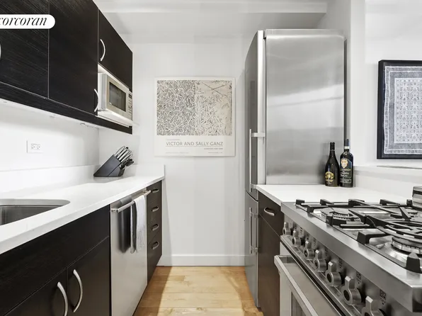 77 Bleecker Street 810 image 3 of 8