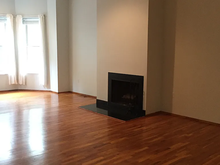 1424 Q St NW #1 — Photo 8