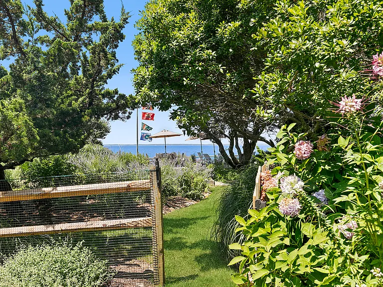 29 Bittersweet Ln — Photo 19