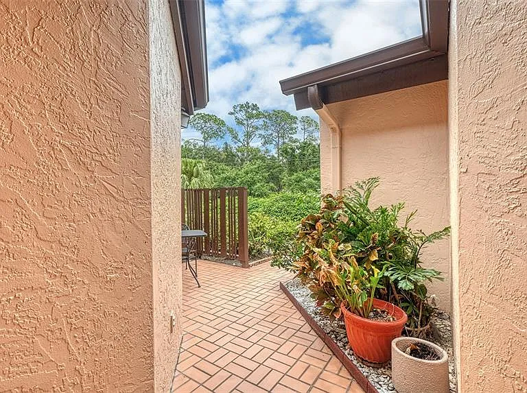 6281 Timberlake Dr #H6 — Photo 7