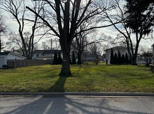 2728 E 40th St, Highland, IN 46322