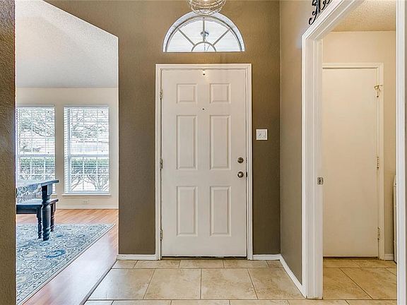 5th image of 769 Silverbrook Dr