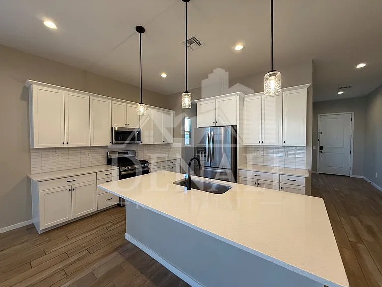 4443 N 201st Ave — Photo 8