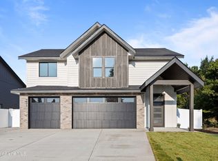 9079 N Raintree Ln, Hayden Lake, ID 83835