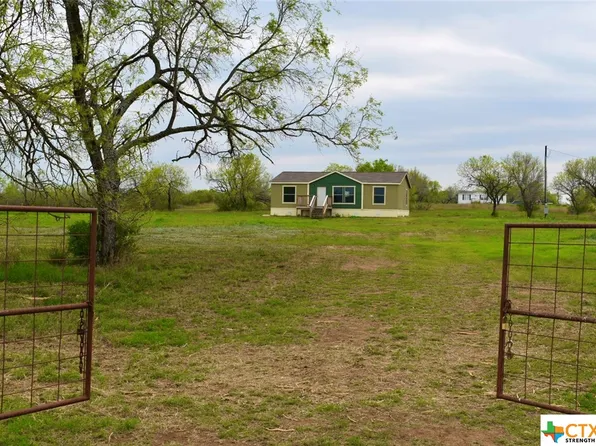 635 E County Road 304, Jourdanton, TX 78026