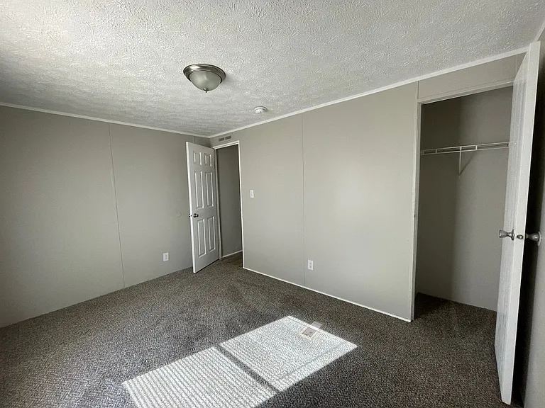 Evergreen Estates — Photo 37