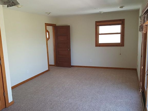 4th image of 1216 NE Oceanview Cir