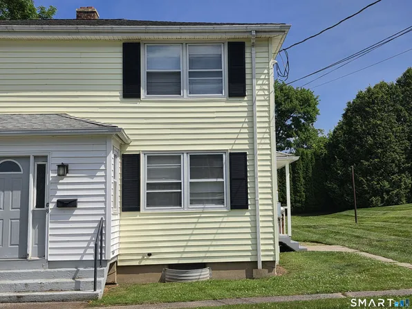 68 Geissler Dr, Shelton, CT 06484