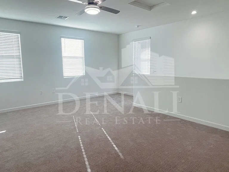 2760 W Stradling Ave — Photo 21