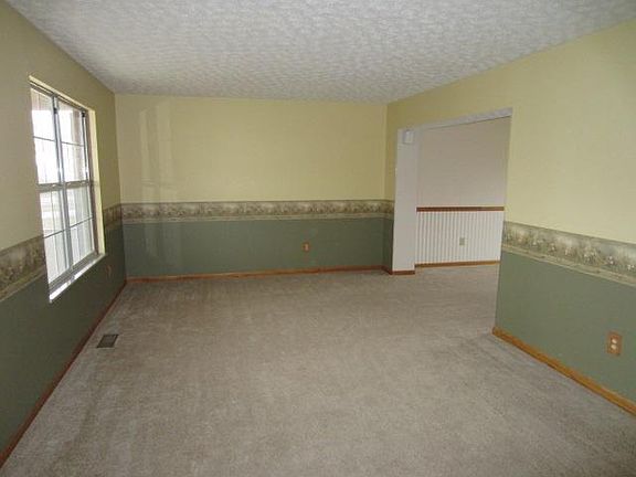 5th image of 12162 Derby Ct