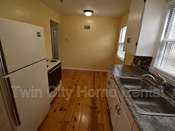 4th image of 3834 Sheridan Ave N