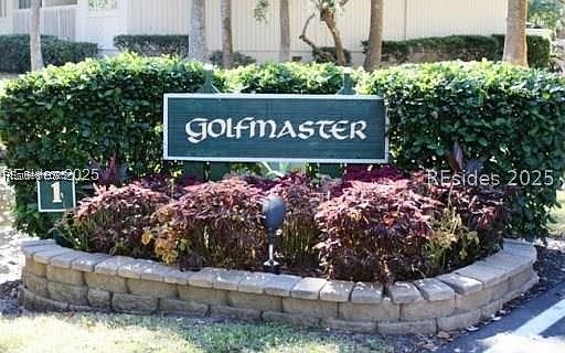 1 Gloucester Rd APT 305
