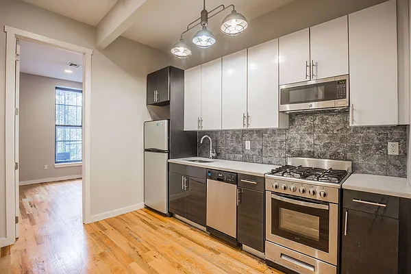 Rented by Nooklyn NYC LLC | media 26