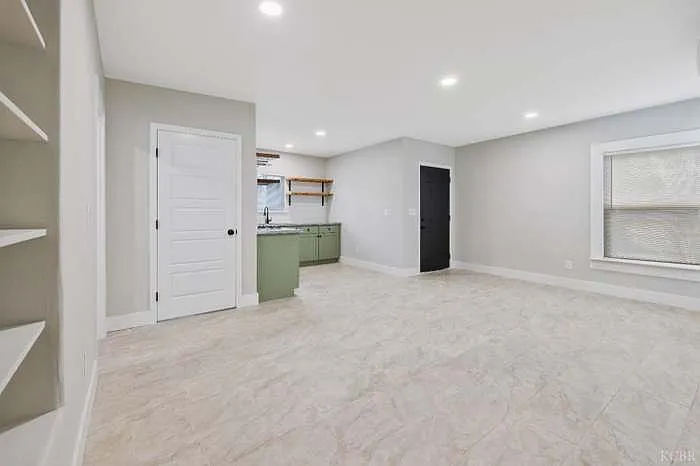1240 Martin Ave #A — Photo 6