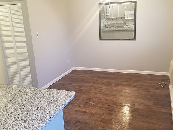4th image of 9181 Villaridge Ct
