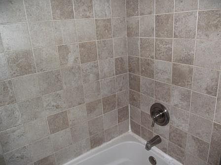 5th image of 711 E Loomis St