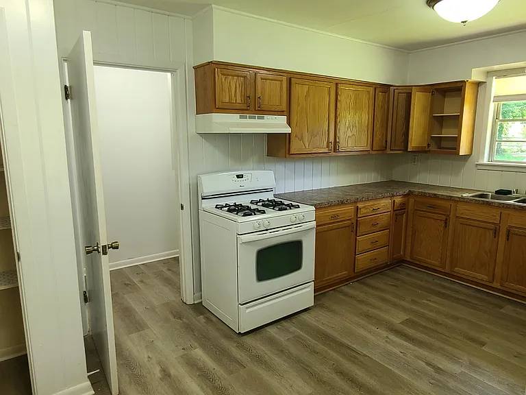 1809 Milton St — Photo 7