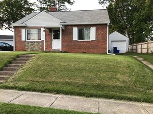 4203 Brookfield Dr, Kensington, MD 20895