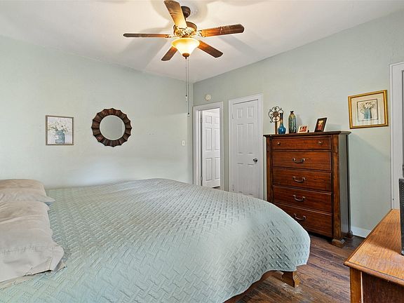 4th image of 205 Jephson Dr