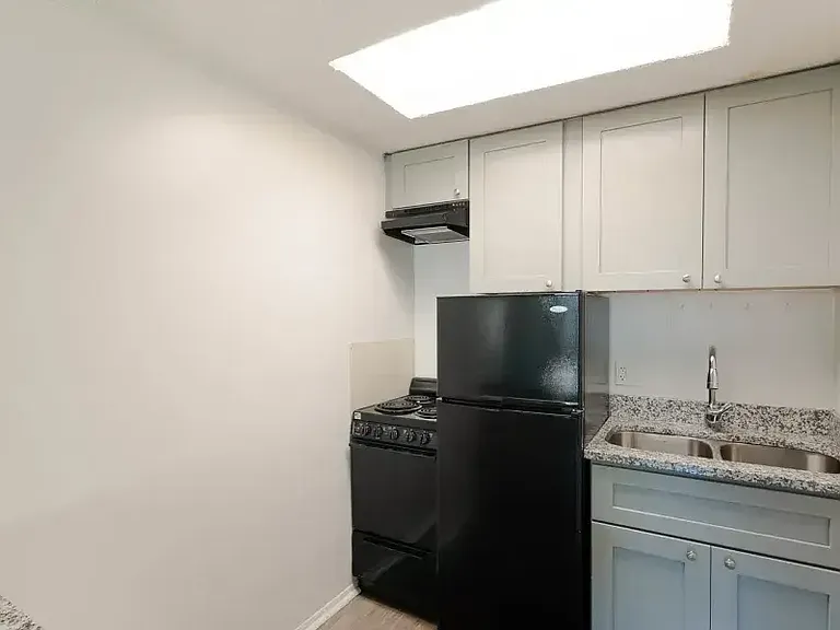The Flats at Lakeshore — Photo 5