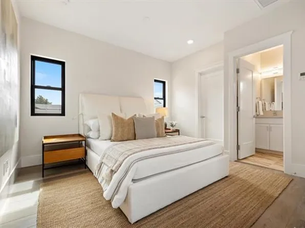 3759 Adams St, Carlsbad, CA 92008