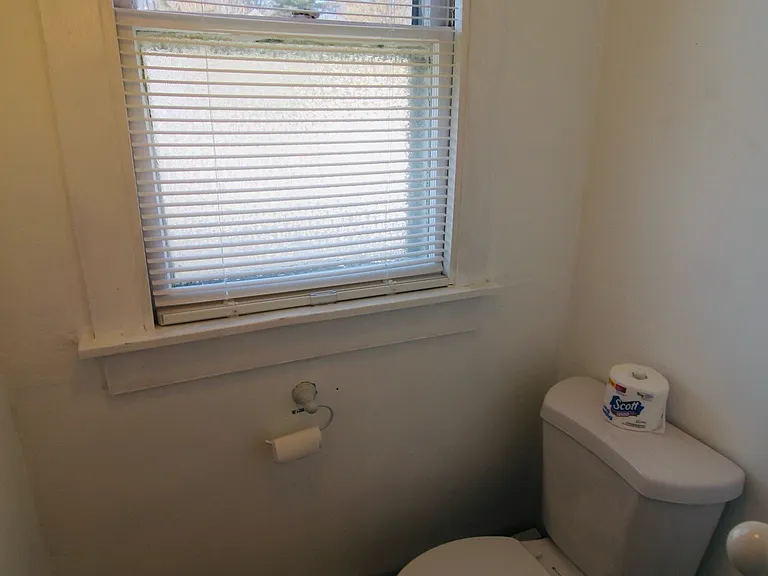 61 N Leonard St #2 — Photo 11