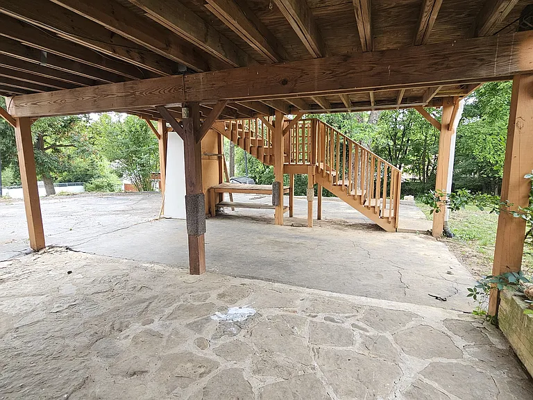 311 Roberta Dr — Photo 20