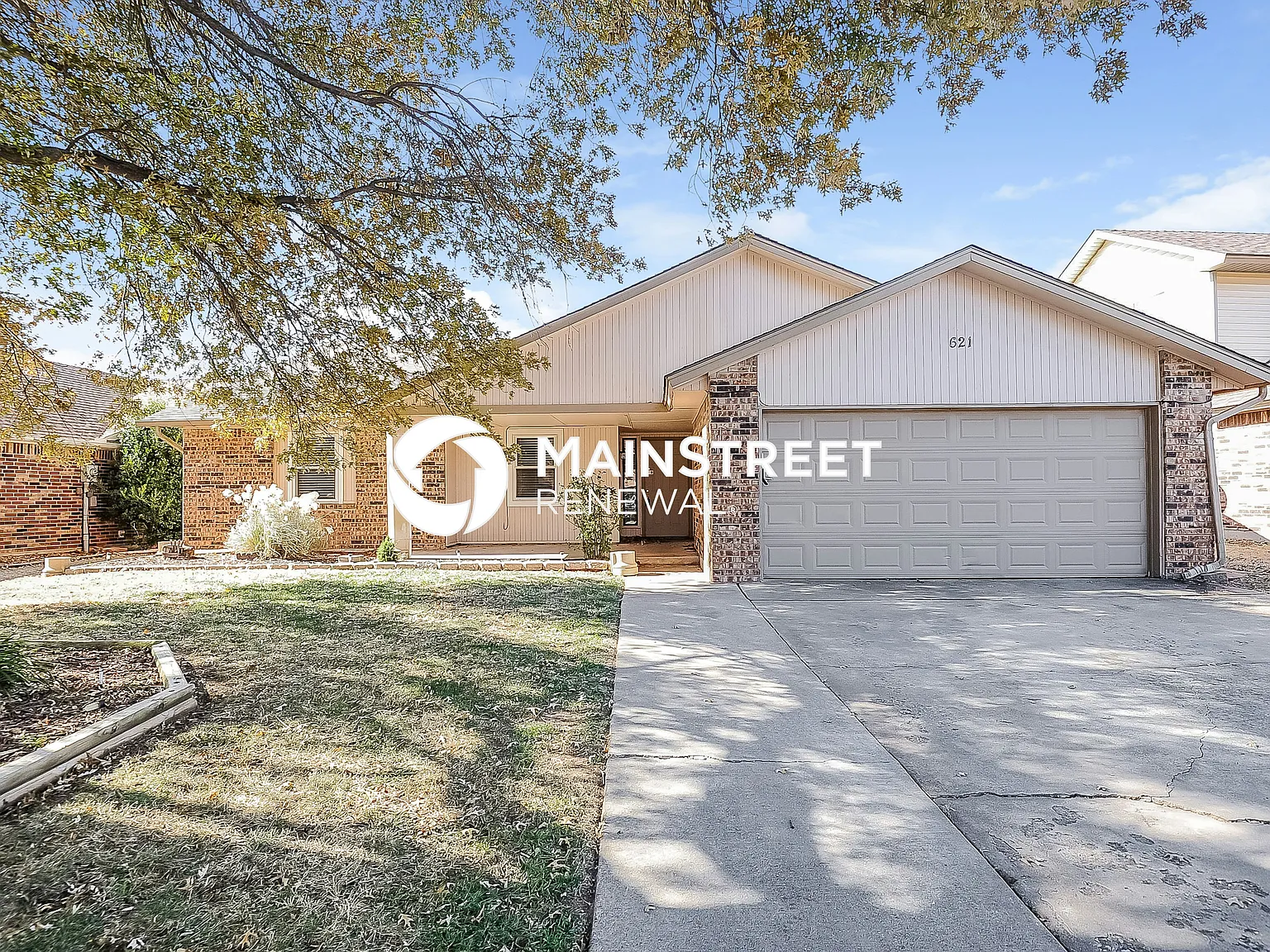 621 S Willowood Dr — Photo 1