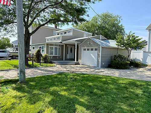 64 S Bay Dr Photo 1