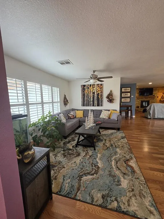 4124 Half Moon Cir — Photo 4