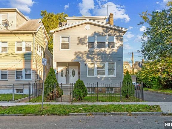 2nd image of 98 Goodwin Ave