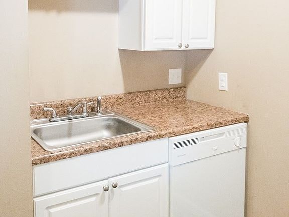 5th image of 118 E 10th Ave APT 5